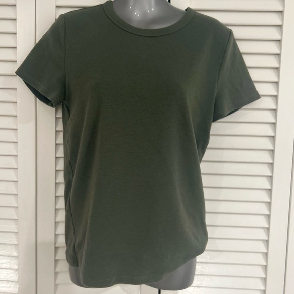 Aritzia’s Sunday Best BestHug Little Ribbed T-Shirt - Large - Picture 1 of 7